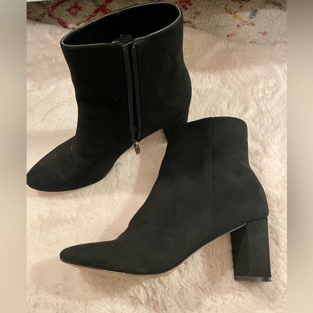 Nine West black suede booties
